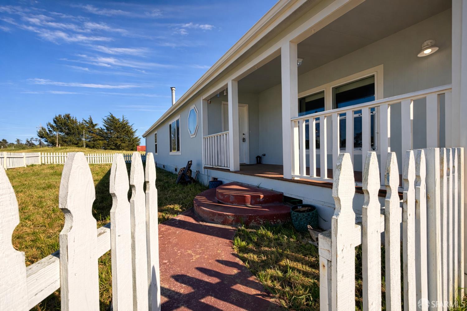 Detail Gallery Image 4 of 89 For 64 Struve Rd, Monterey,  CA 95039 - 3 Beds | 2 Baths