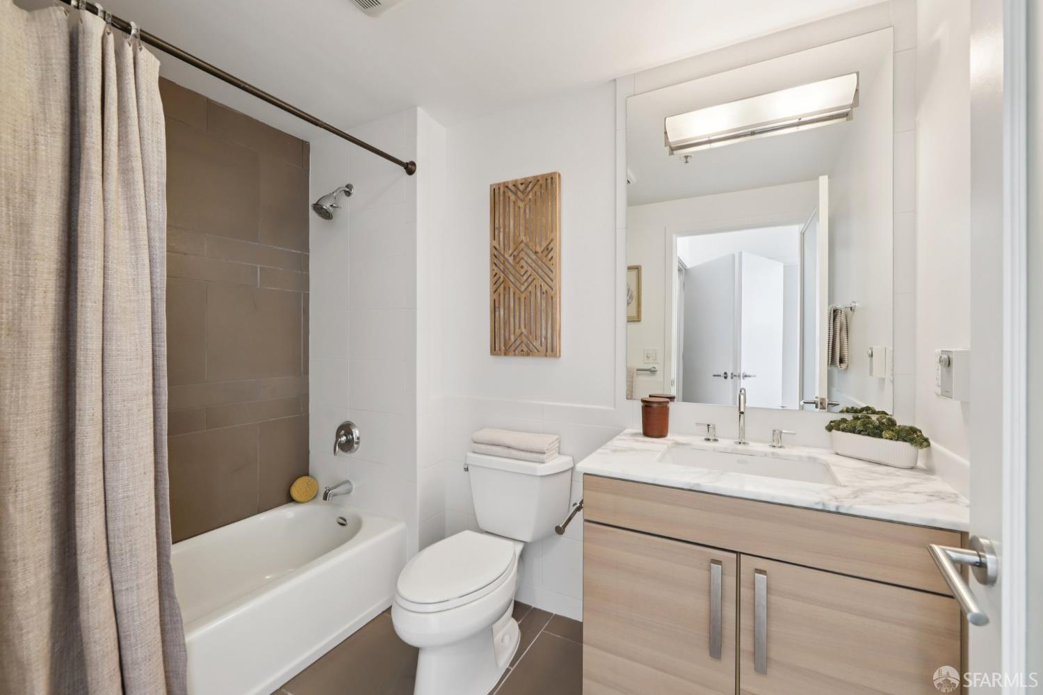 Photo #18: 425086079 Listing: Photo #18