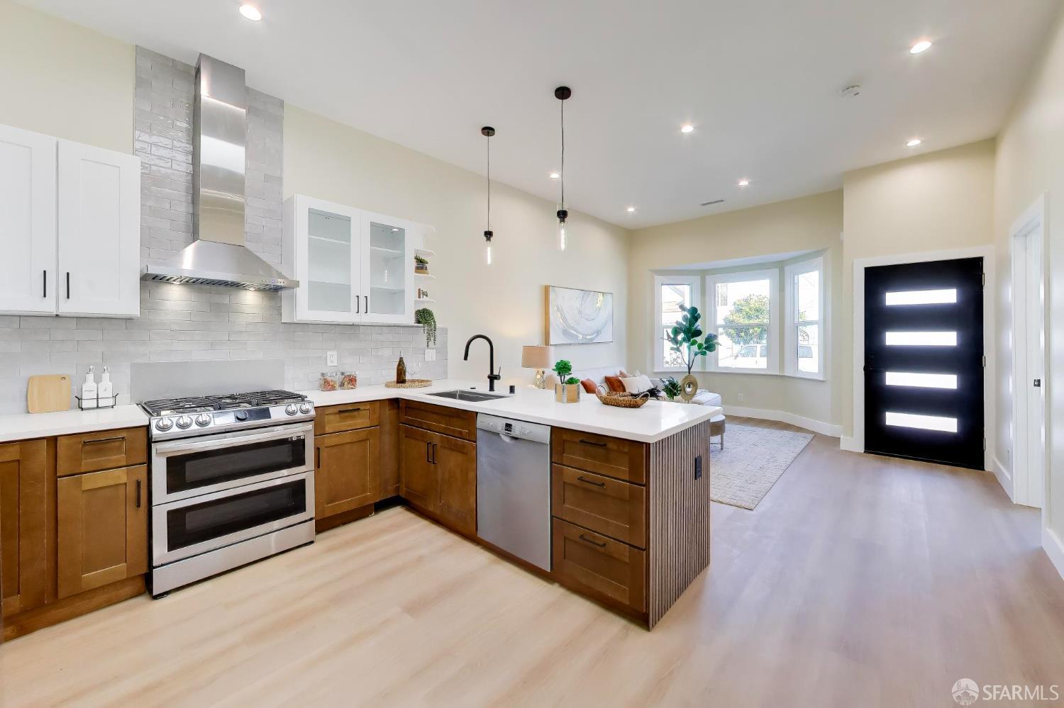 Detail Gallery Image 8 of 25 For 57 Cayuga Ave, San Francisco,  CA 94112 - 2 Beds | 2 Baths