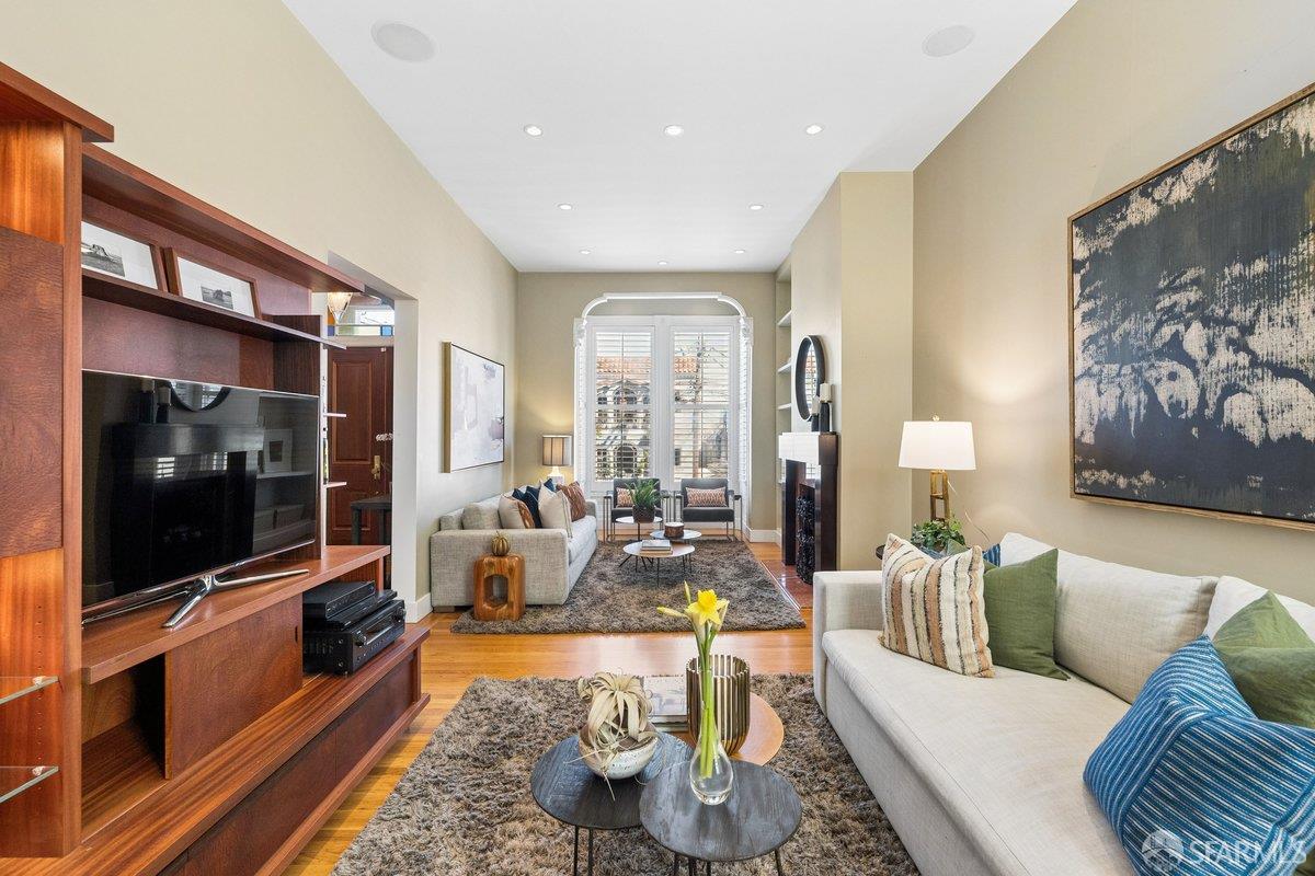 Detail Gallery Image 18 of 87 For 80 Diamond St, San Francisco,  CA 94114 - 3 Beds | 3 Baths