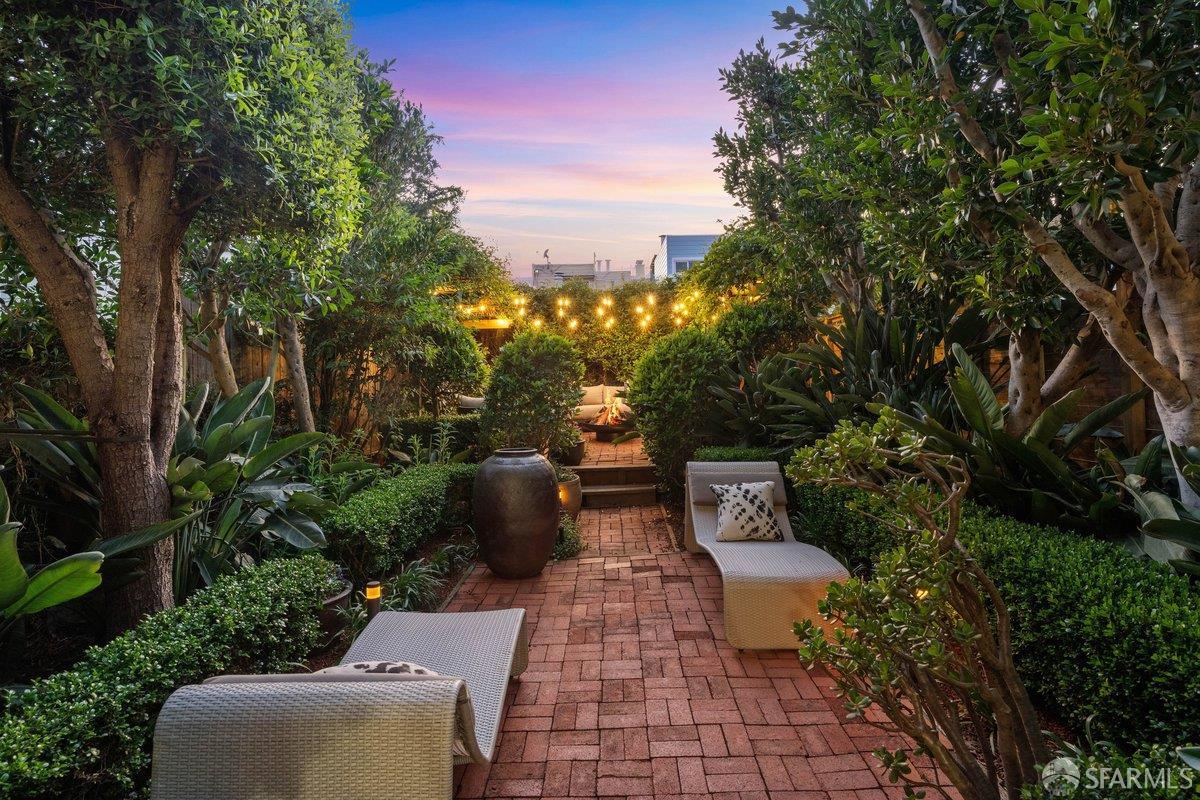 Detail Gallery Image 10 of 87 For 80 Diamond St, San Francisco,  CA 94114 - 3 Beds | 3 Baths