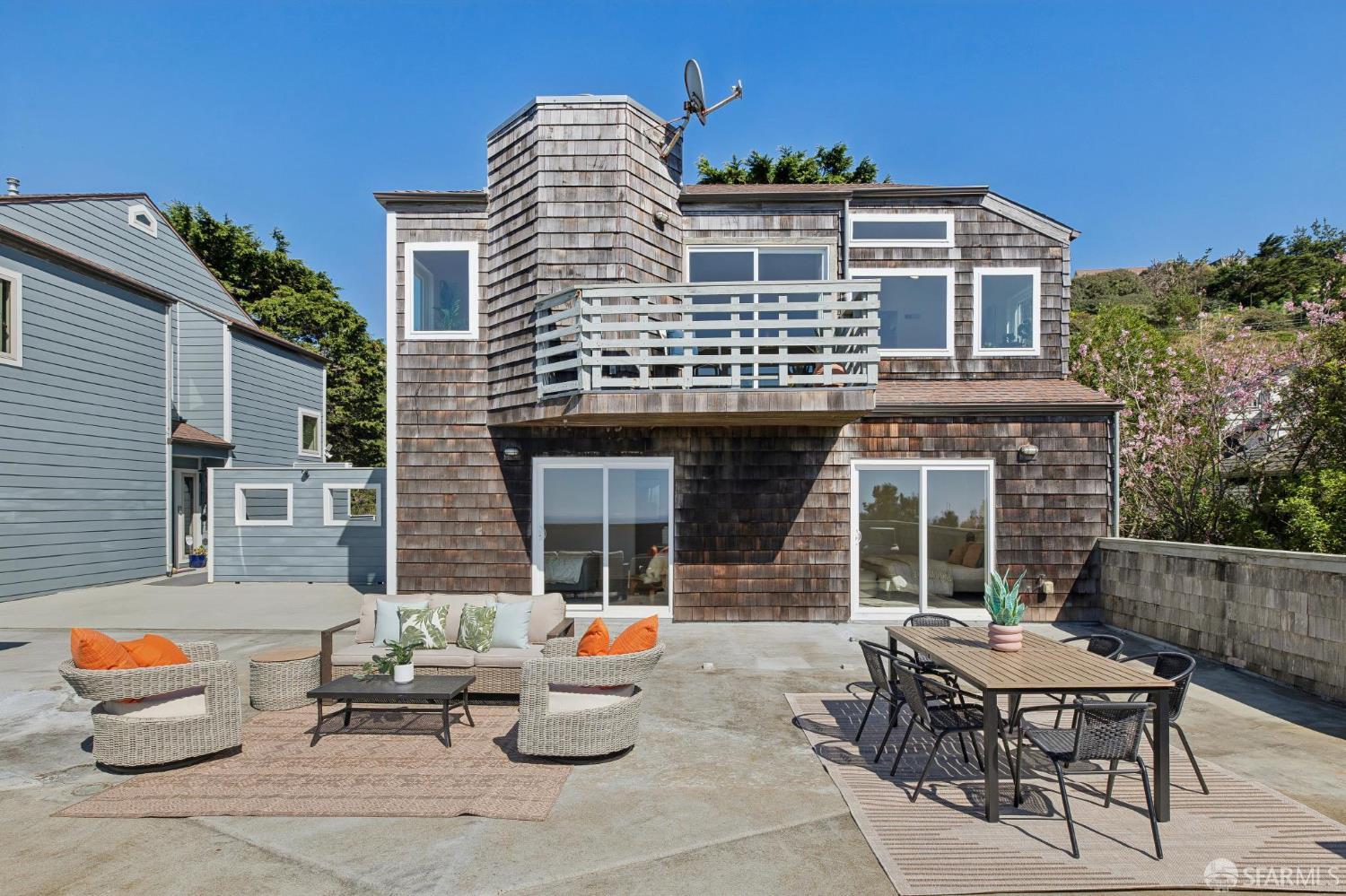 Detail Gallery Image 41 of 53 For 528 Monterey Rd, Pacifica,  CA 94044 - 3 Beds | 2/1 Baths