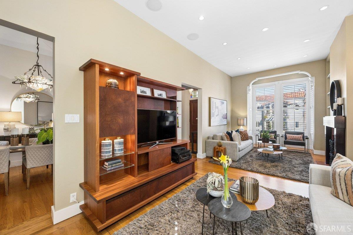 Detail Gallery Image 25 of 87 For 80 Diamond St, San Francisco,  CA 94114 - 3 Beds | 3 Baths