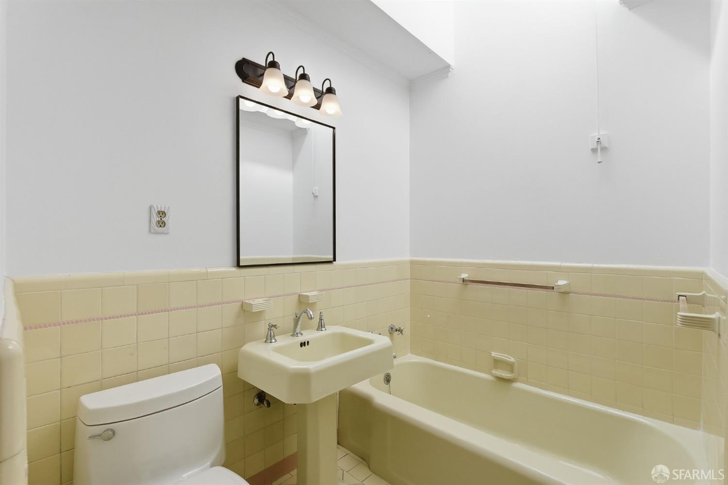 Detail Gallery Image 32 of 52 For 345 Felton St, San Francisco,  CA 94134 - 2 Beds | 1 Baths