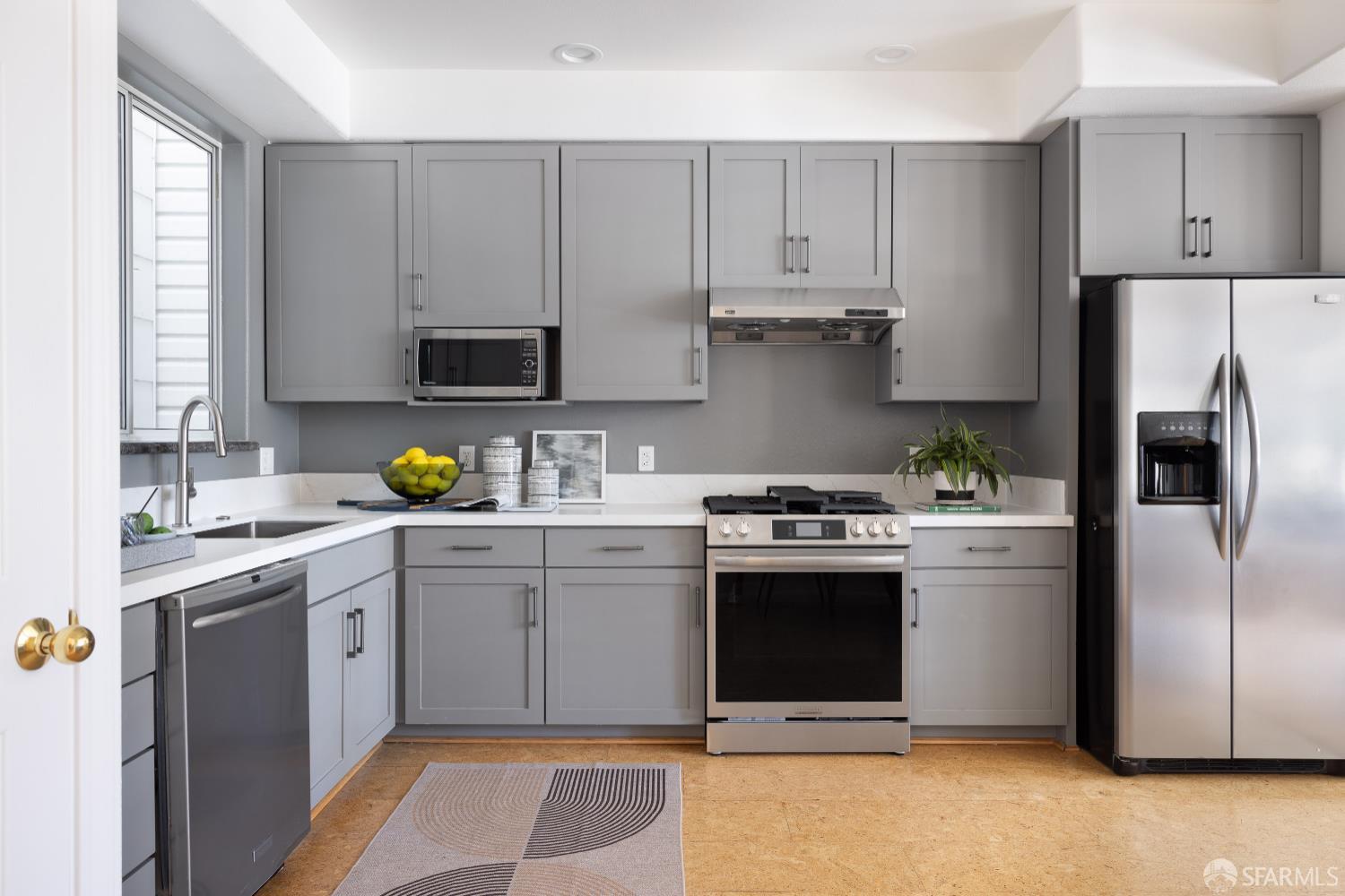 Photo #3: 426113853 Listing: Photo #3