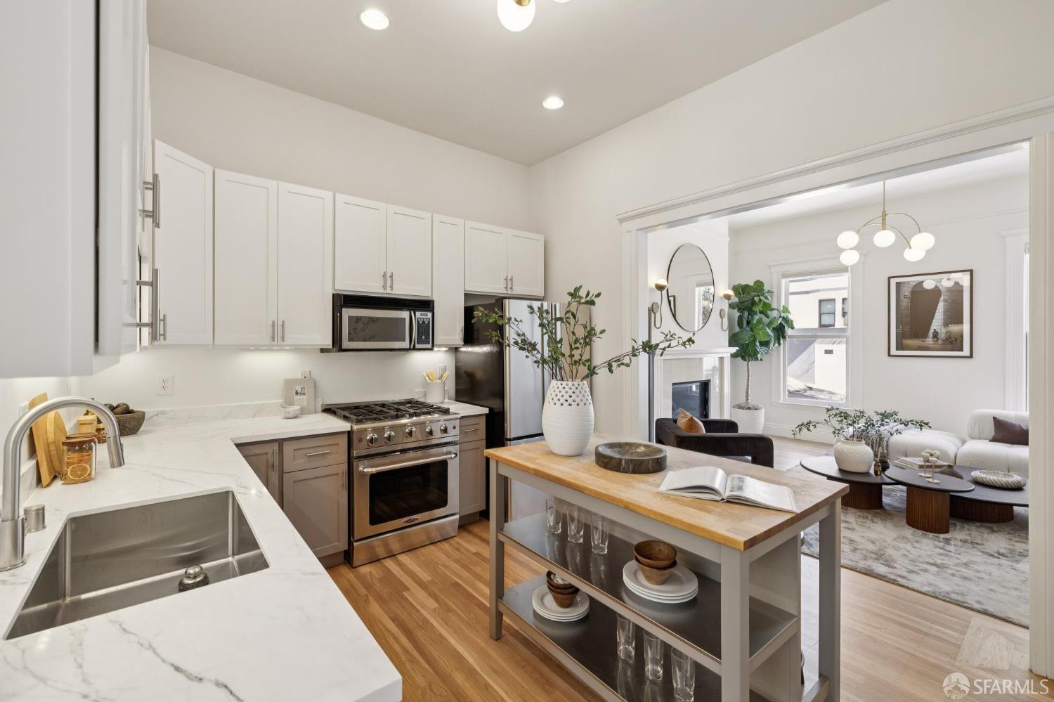 Photo #3: 426112859 Listing: Photo #3