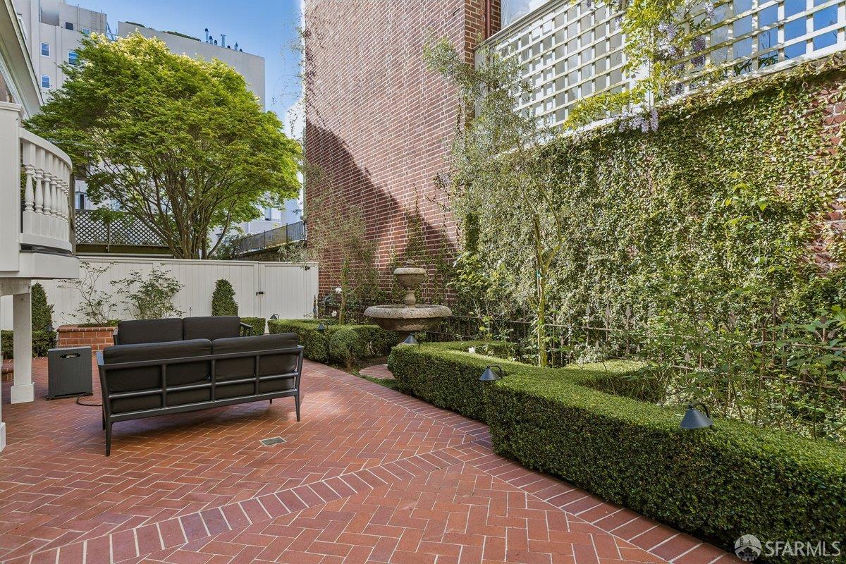 Detail Gallery Image 37 of 85 For 2196 Jackson St, San Francisco,  CA 94115 - 5 Beds | 4/1 Baths