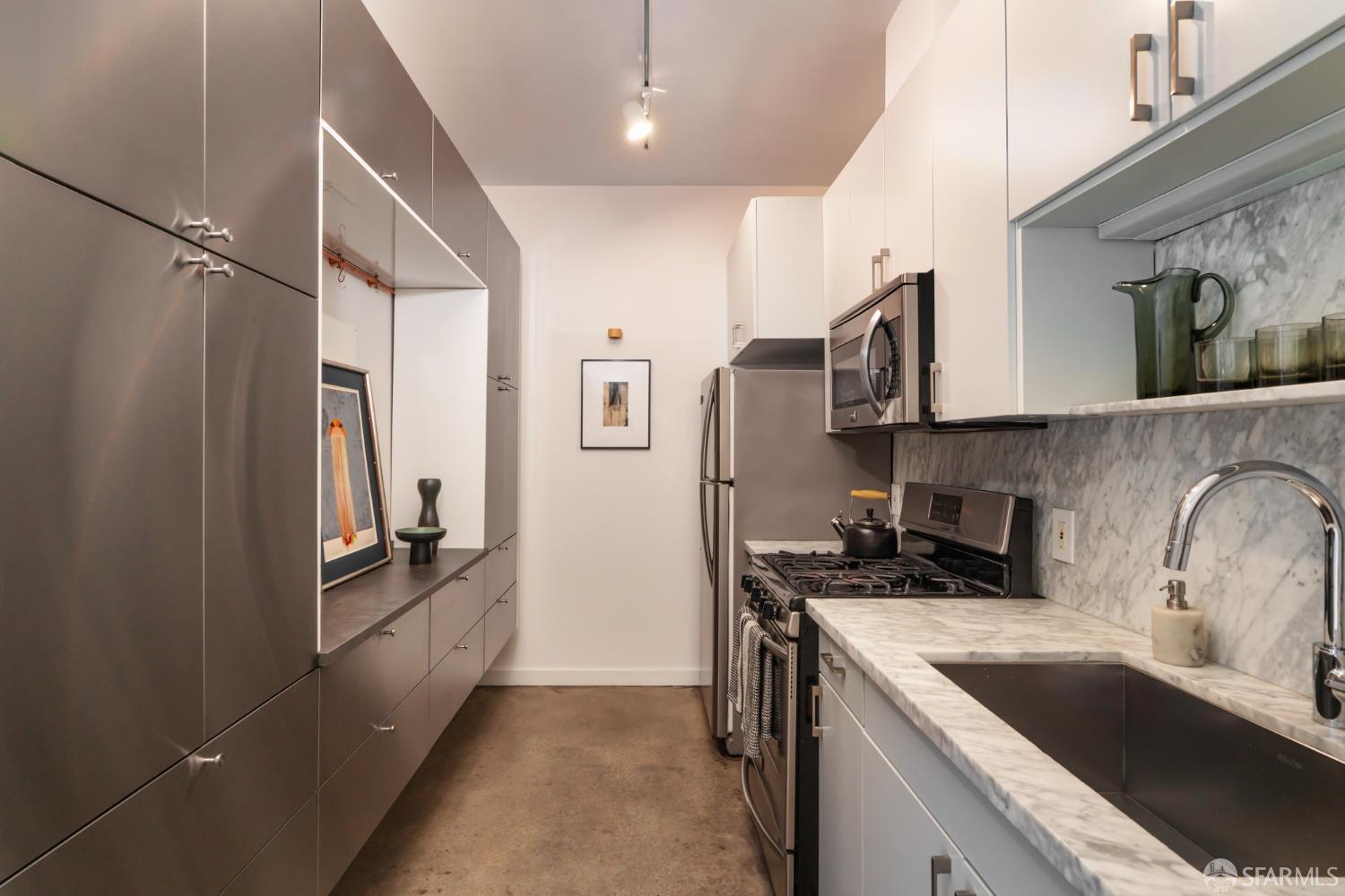 Photo #17: 426114069 Listing: Photo #17