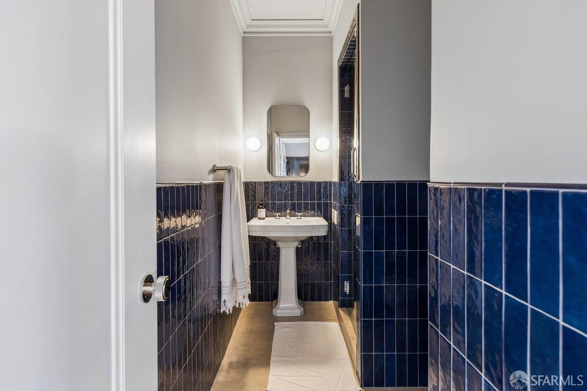 Detail Gallery Image 62 of 85 For 2196 Jackson St, San Francisco,  CA 94115 - 5 Beds | 4/1 Baths