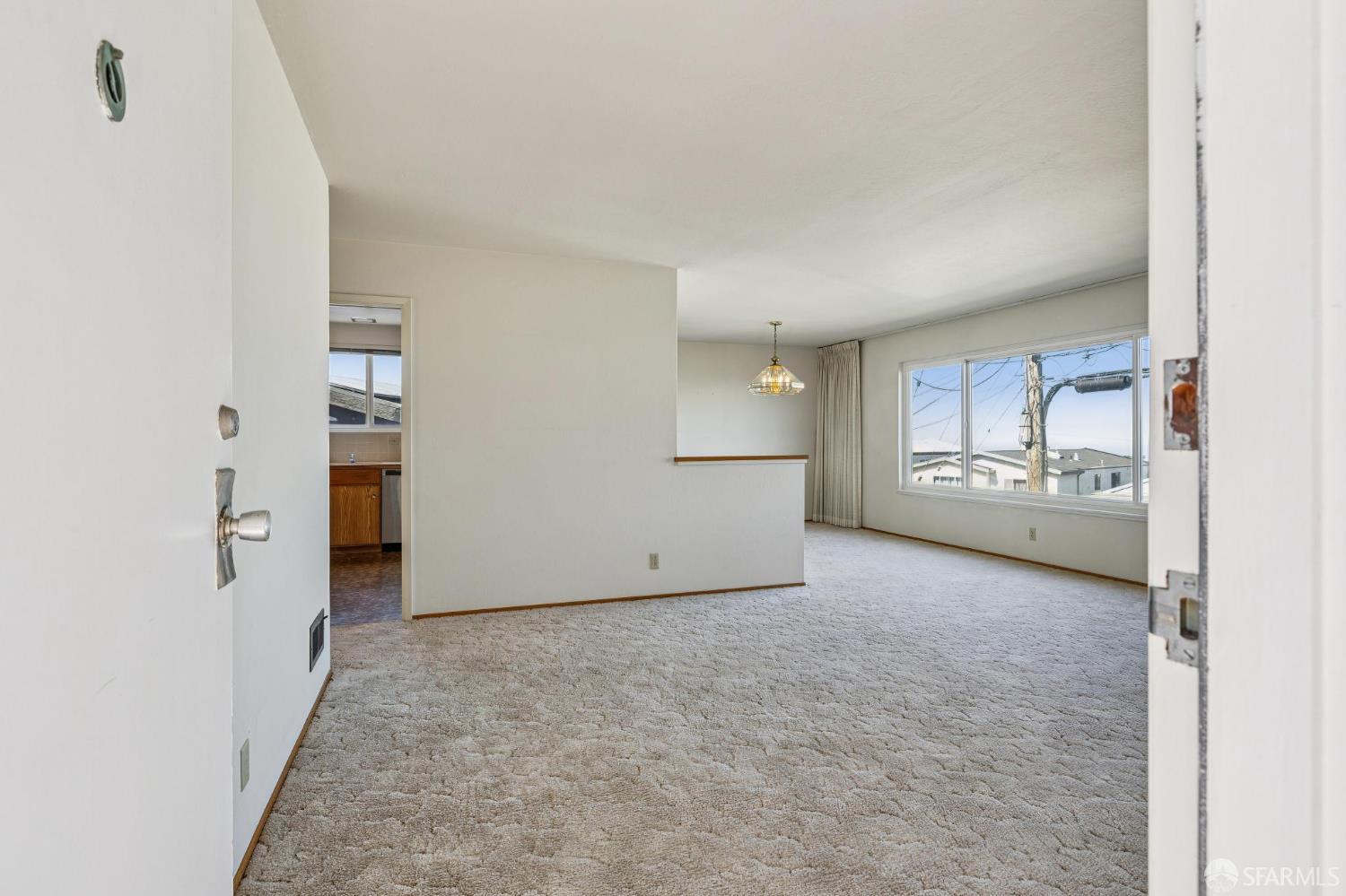 Detail Gallery Image 9 of 35 For 196 Alta Vista Way, Daly City,  CA 94014 - 2 Beds | 1 Baths