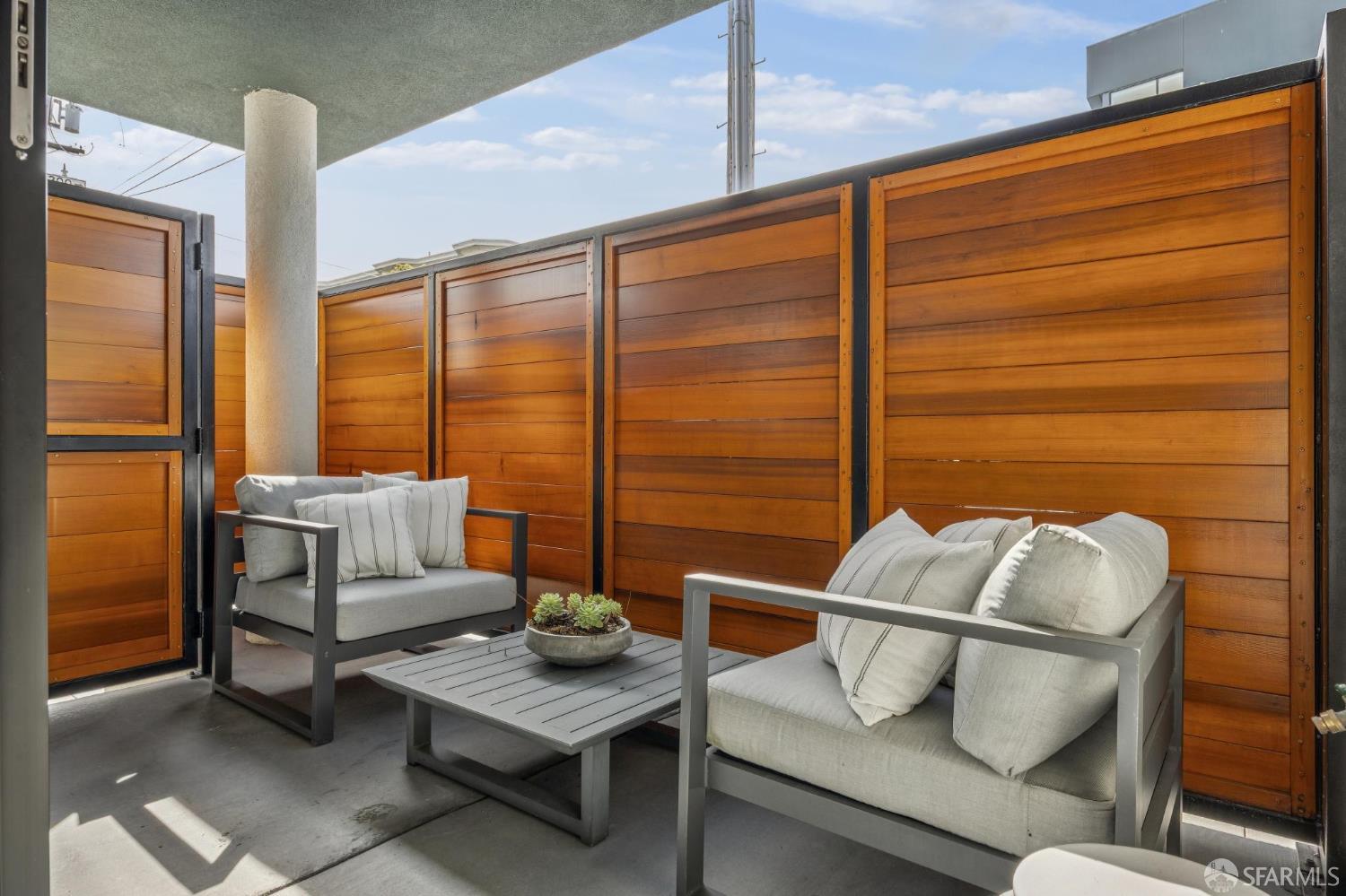 Photo #5: 426113753 Listing: Photo #5