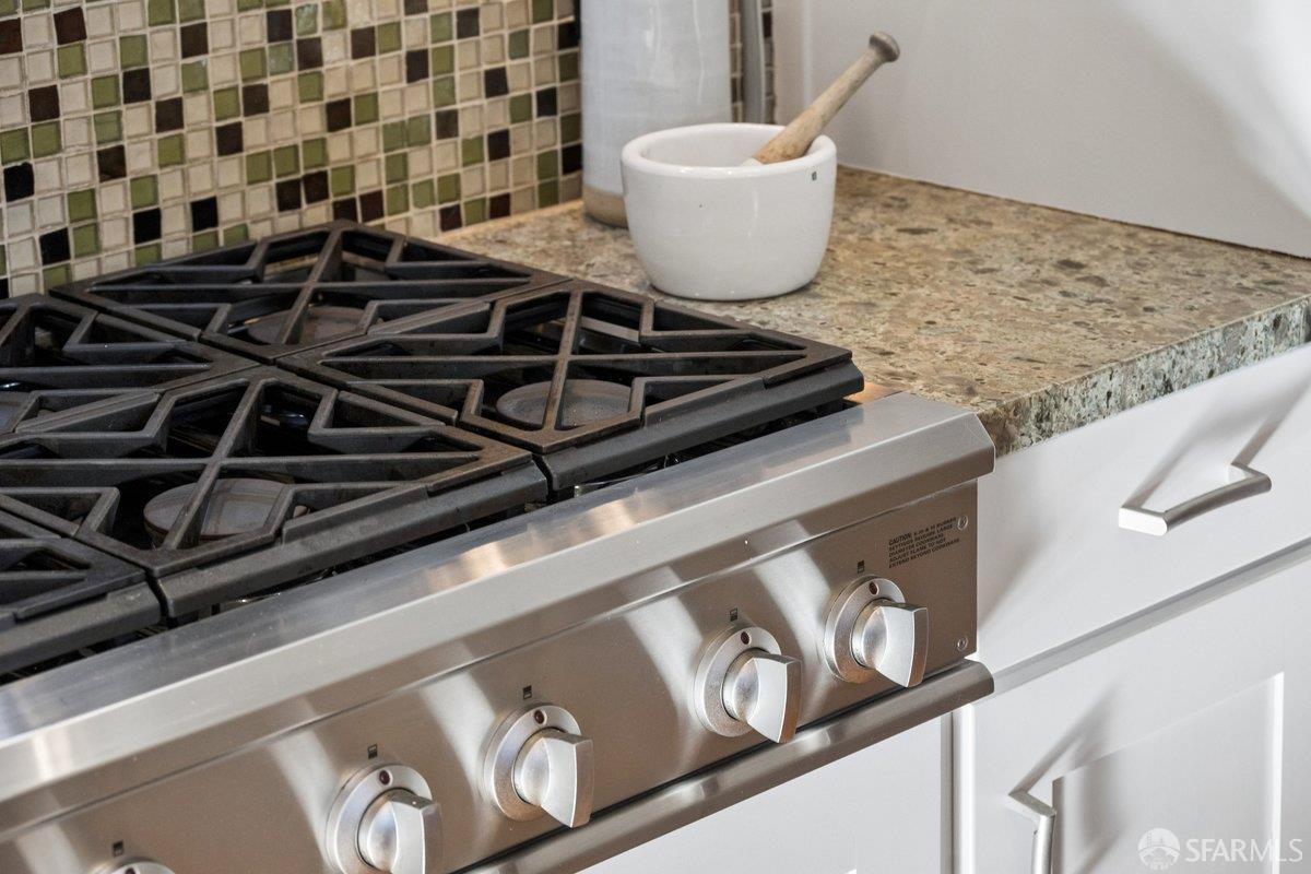 Detail Gallery Image 34 of 87 For 80 Diamond St, San Francisco,  CA 94114 - 3 Beds | 3 Baths