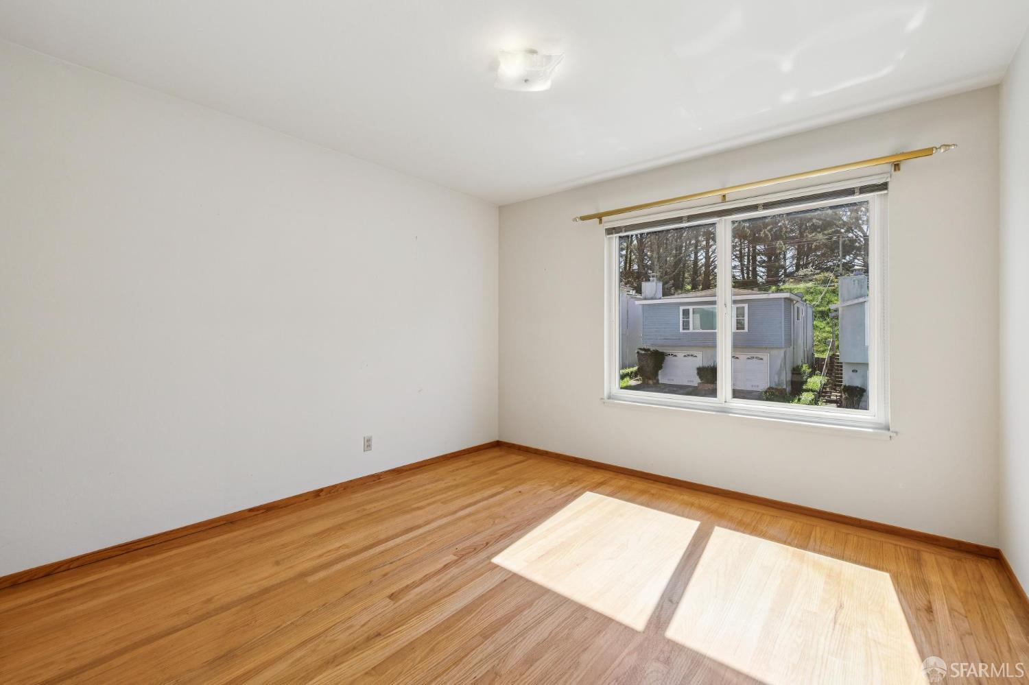 Detail Gallery Image 21 of 35 For 196 Alta Vista Way, Daly City,  CA 94014 - 2 Beds | 1 Baths