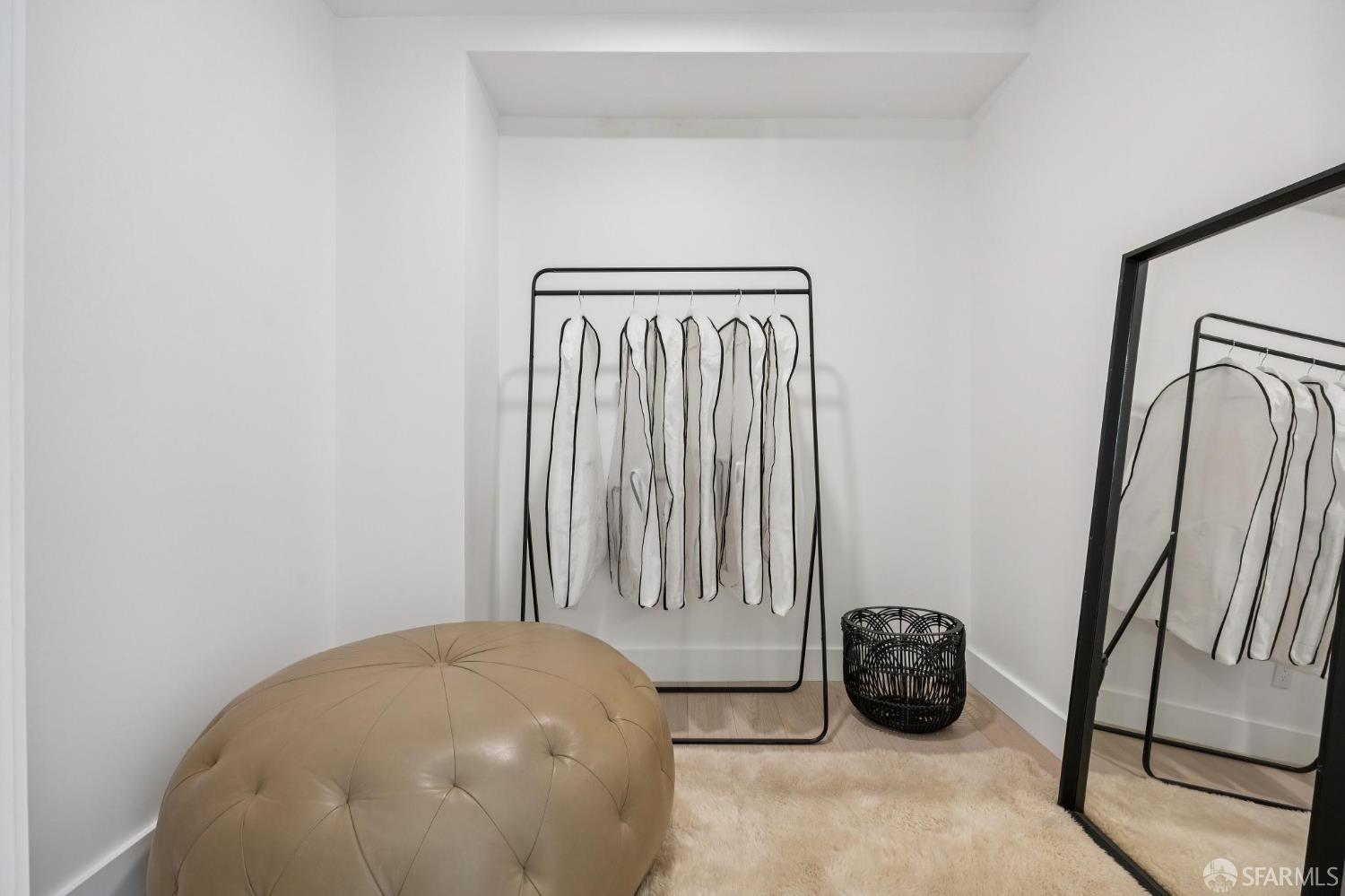 Photo #15: 426113753 Listing: Photo #15