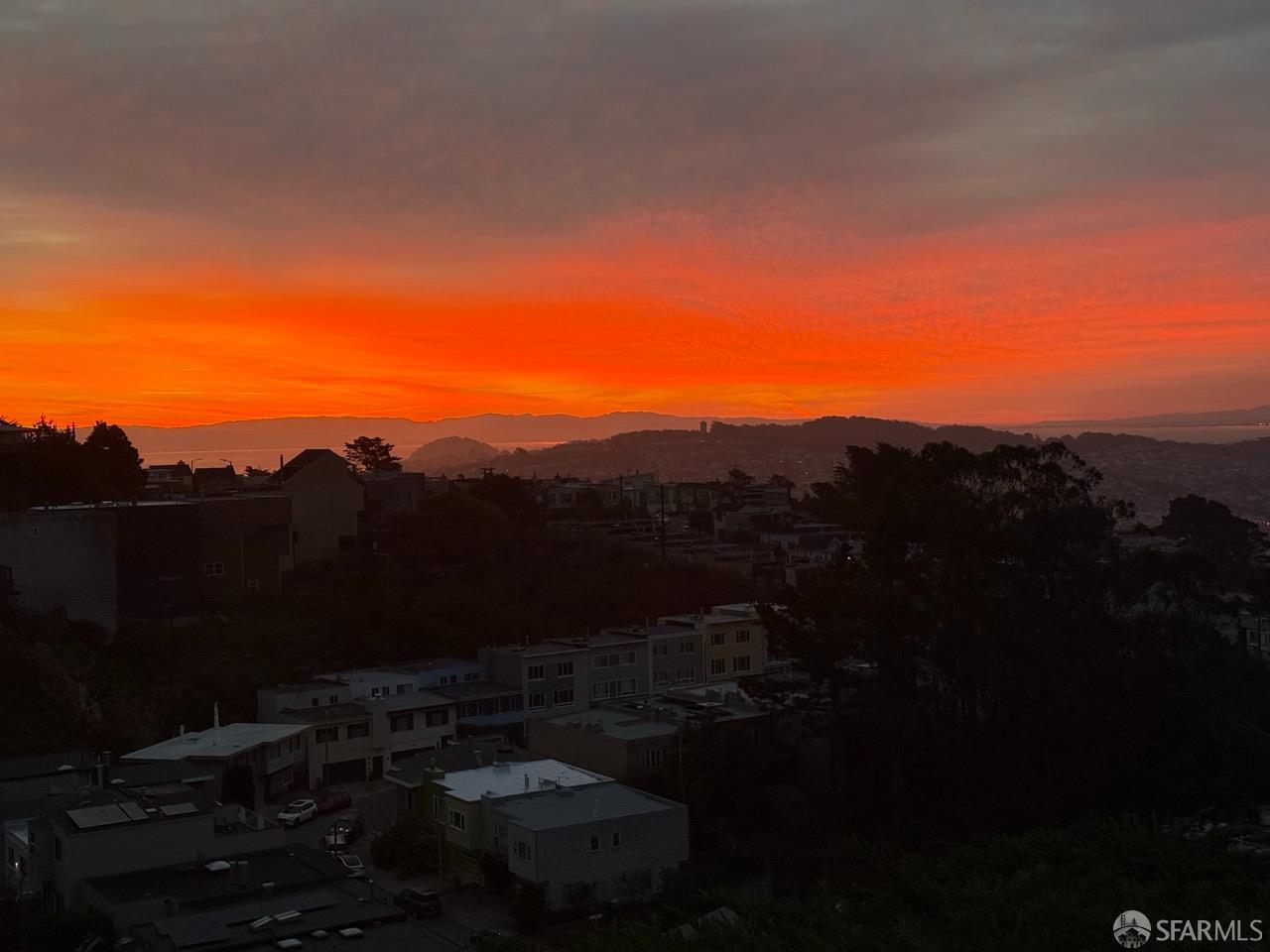 Detail Gallery Image 8 of 21 For 134 Stanford Heights Ave, San Francisco,  CA 94127 - 3 Beds | 2 Baths