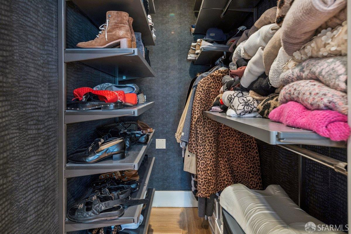 Detail Gallery Image 48 of 85 For 2196 Jackson St, San Francisco,  CA 94115 - 5 Beds | 4/1 Baths