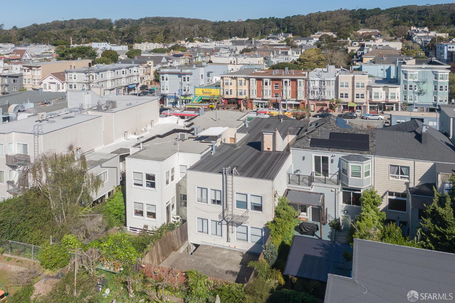 Detail Gallery Image 3 of 19 For 421 Cornwall St, San Francisco,  CA 94118 - – Beds | – Baths