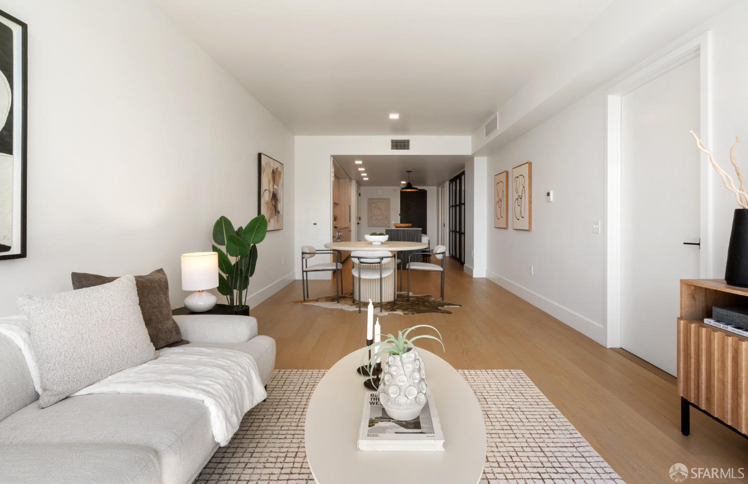 Photo #4: 426114062 Listing: Photo #4