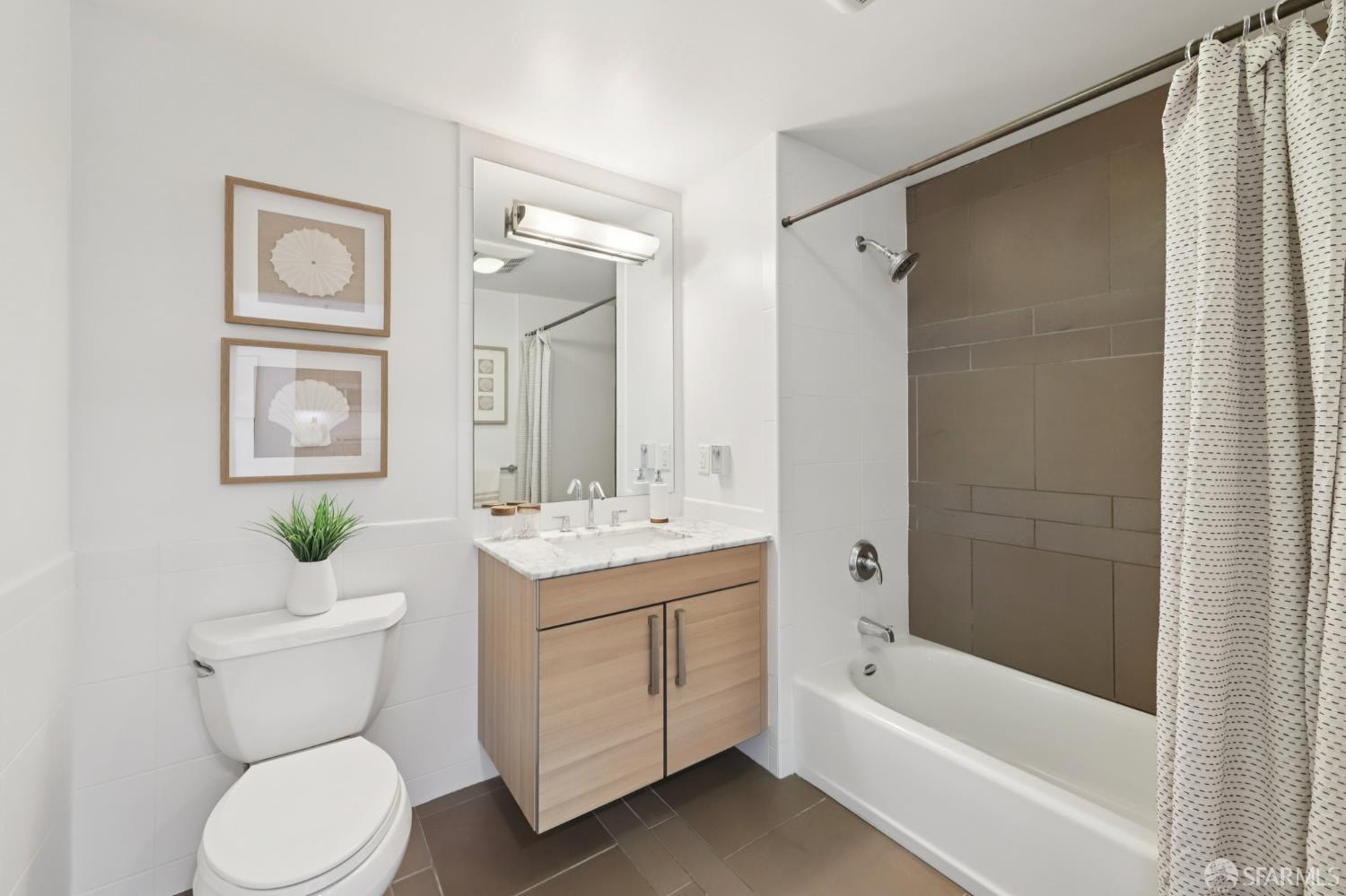 Photo #12: 425086079 Listing: Photo #12