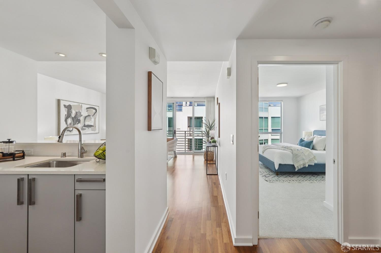 Photo #6: 425086079 Listing: Photo #6