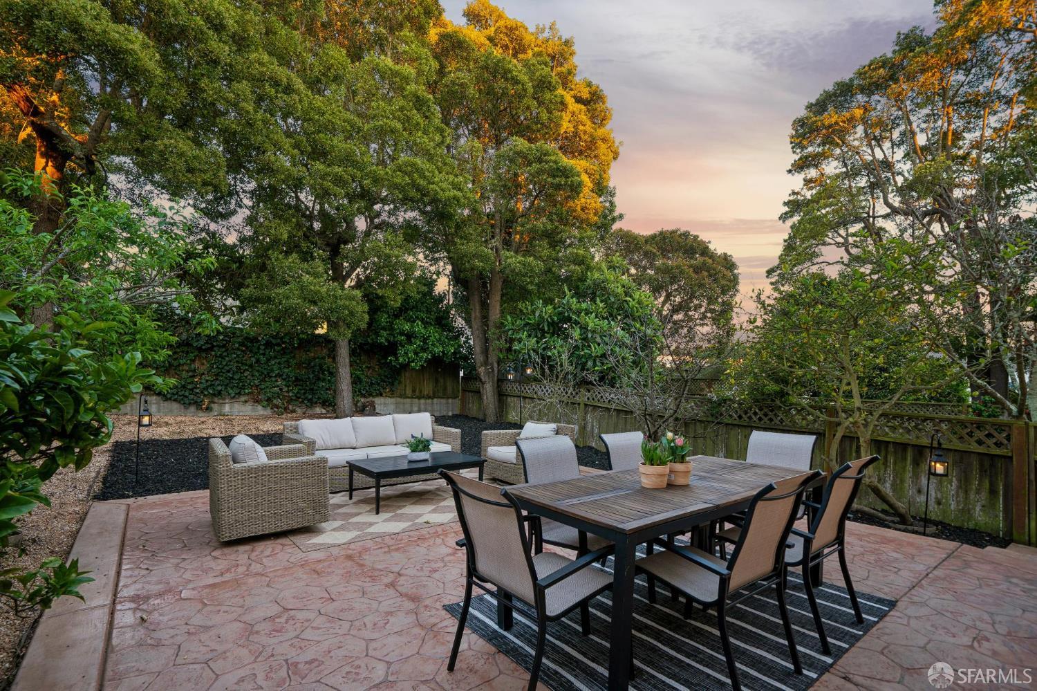 Detail Gallery Image 5 of 87 For 2518 25th Ave, San Francisco,  CA 94116 - 4 Beds | 4 Baths