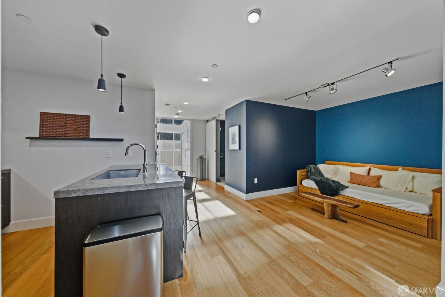 Photo #20: 426113863 Listing: Photo #20