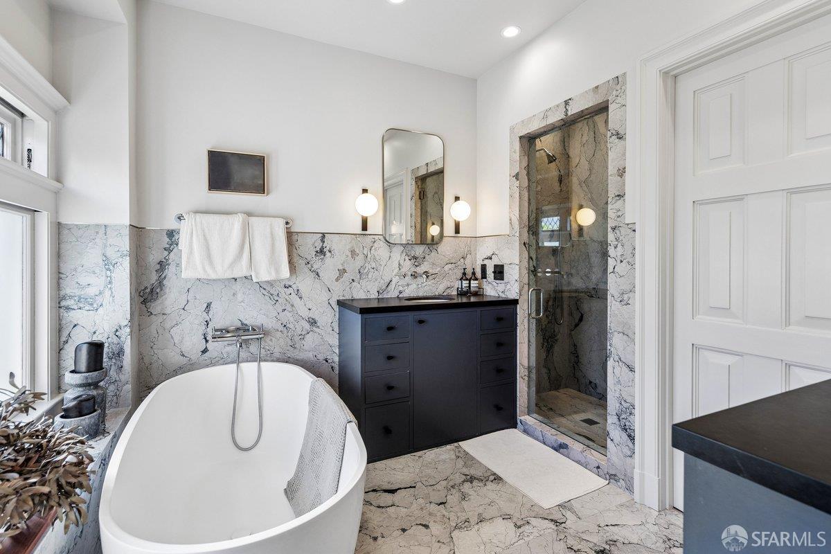 Detail Gallery Image 45 of 85 For 2196 Jackson St, San Francisco,  CA 94115 - 5 Beds | 4/1 Baths