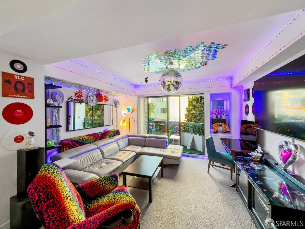 Photo #2: 426113802 Listing: Photo #2