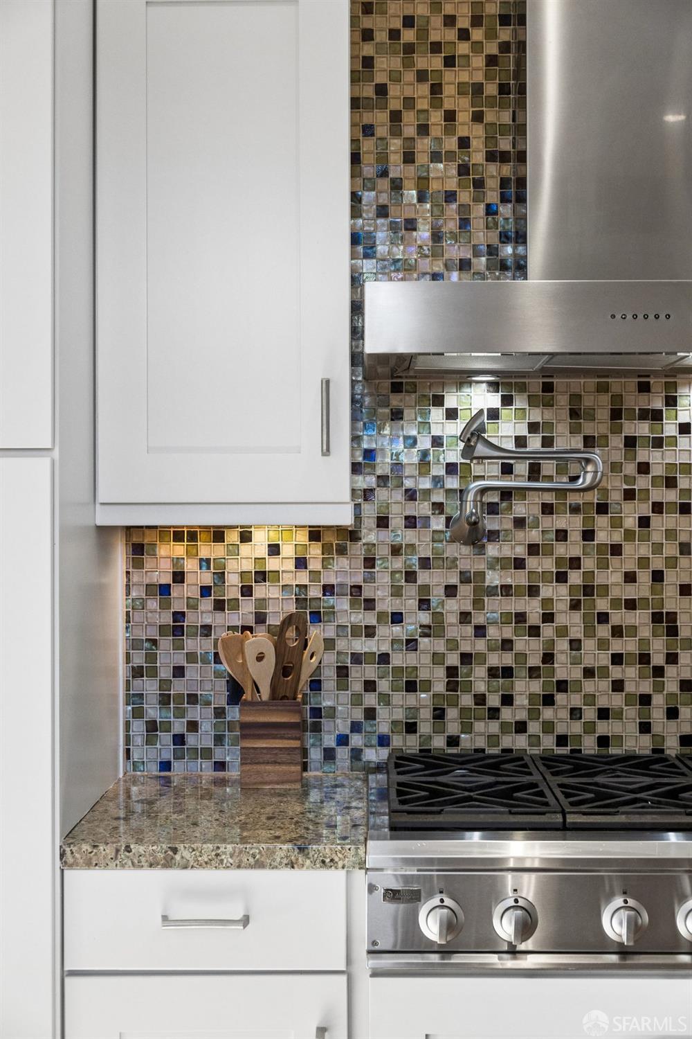 Detail Gallery Image 36 of 87 For 80 Diamond St, San Francisco,  CA 94114 - 3 Beds | 3 Baths