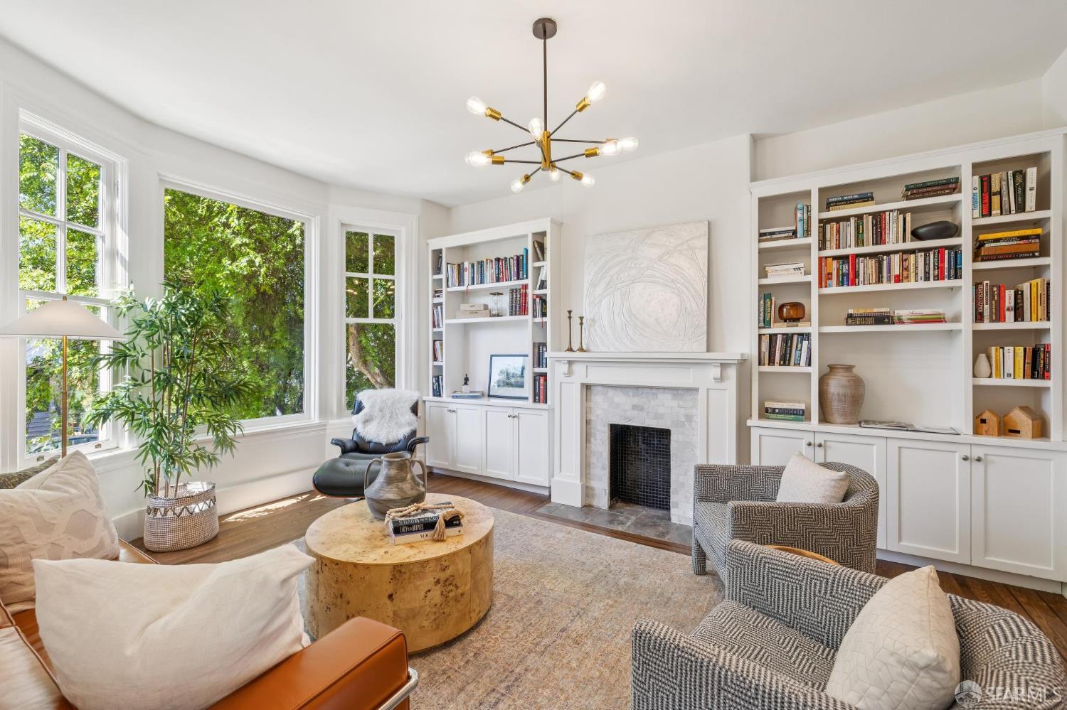 Detail Gallery Image 3 of 36 For 327 London St, San Francisco,  CA 94112 - 3 Beds | 2 Baths