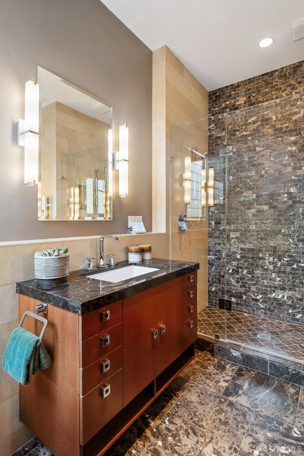 Detail Gallery Image 63 of 87 For 80 Diamond St, San Francisco,  CA 94114 - 3 Beds | 3 Baths