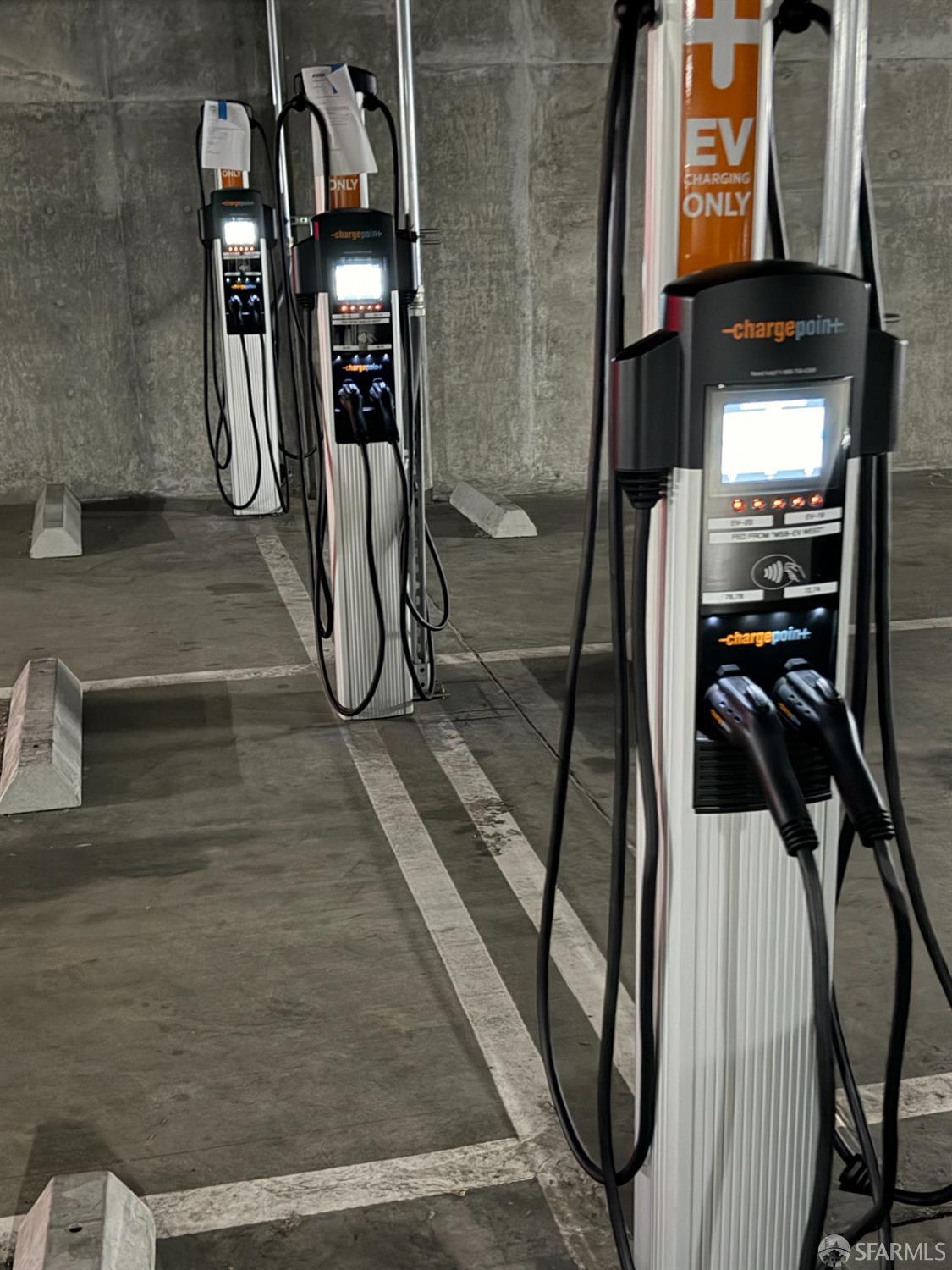 Photo #52: 426100759 Listing: Photo #52