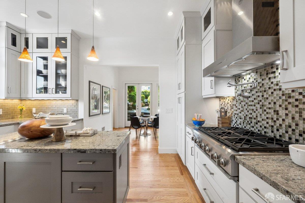 Detail Gallery Image 29 of 87 For 80 Diamond St, San Francisco,  CA 94114 - 3 Beds | 3 Baths