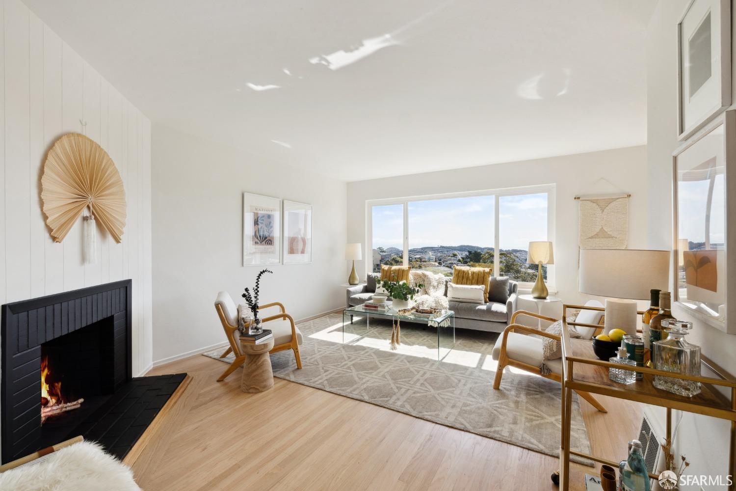 Detail Gallery Image 4 of 21 For 134 Stanford Heights Ave, San Francisco,  CA 94127 - 3 Beds | 2 Baths