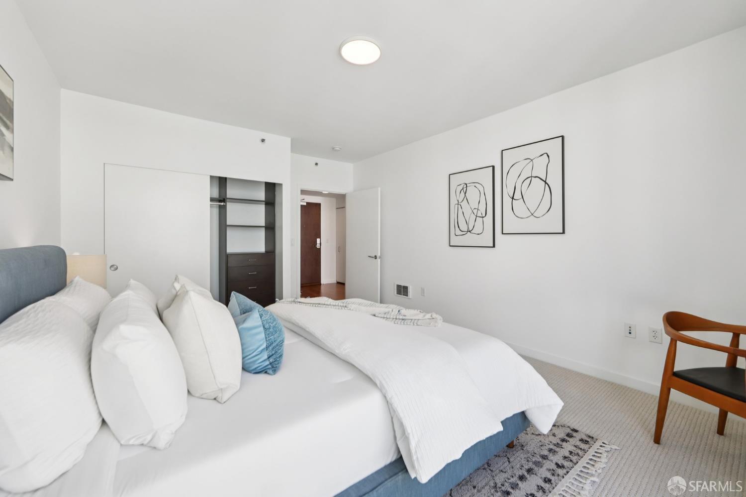 Photo #14: 425086079 Listing: Photo #14