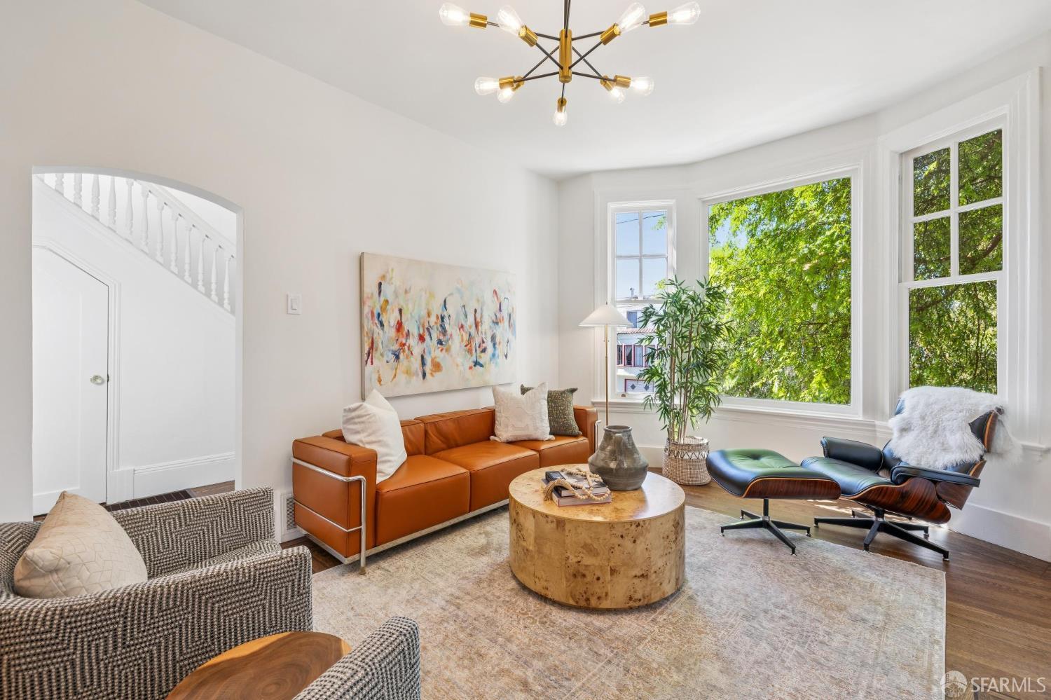 Detail Gallery Image 5 of 36 For 327 London St, San Francisco,  CA 94112 - 3 Beds | 2 Baths