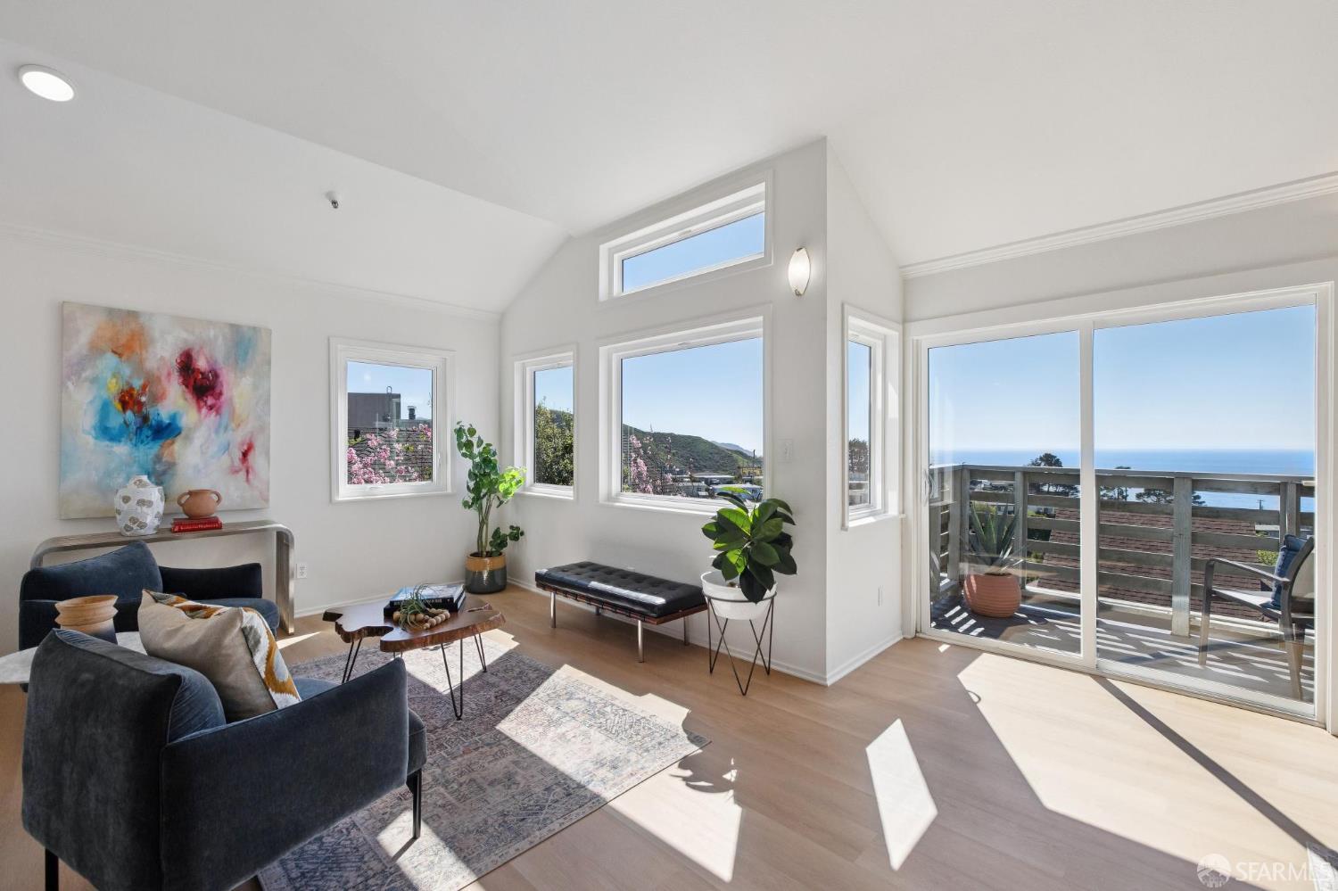 Detail Gallery Image 8 of 53 For 528 Monterey Rd, Pacifica,  CA 94044 - 3 Beds | 2/1 Baths