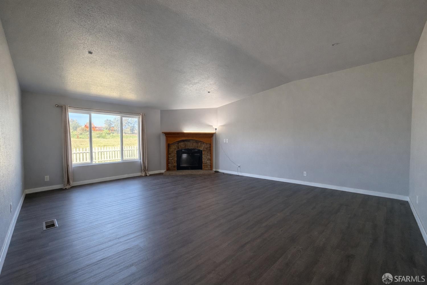 Detail Gallery Image 9 of 89 For 64 Struve Rd, Monterey,  CA 95039 - 3 Beds | 2 Baths