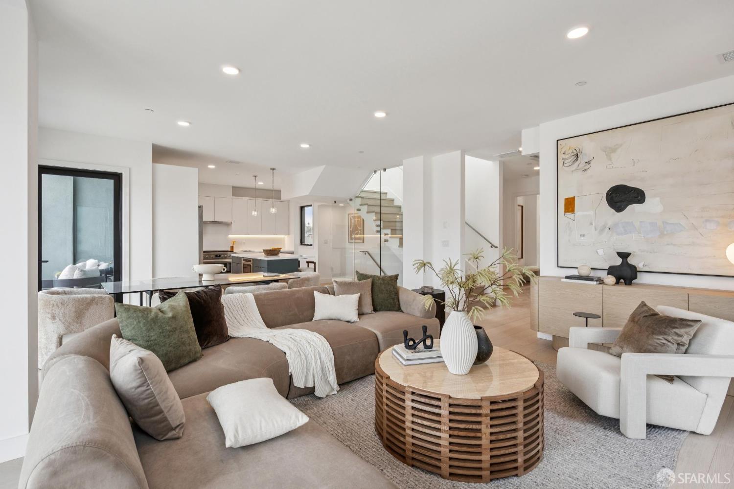 Photo #5: 426113949 Listing: Photo #5