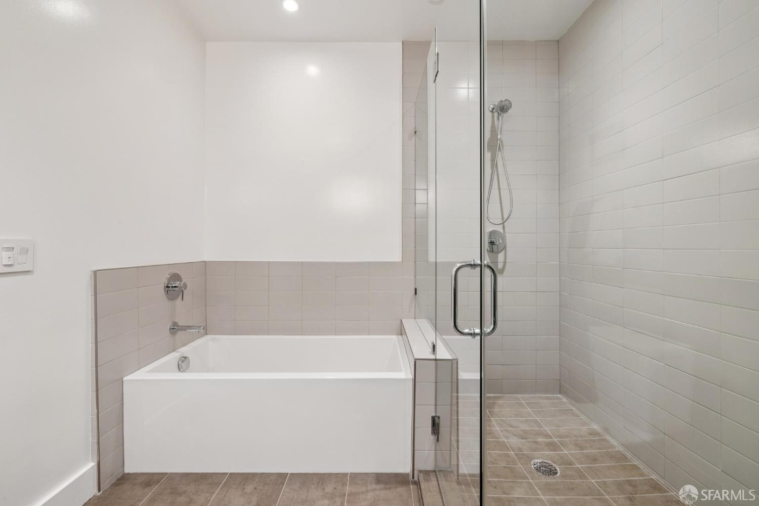 Photo #41: 426113923 Listing: Photo #41