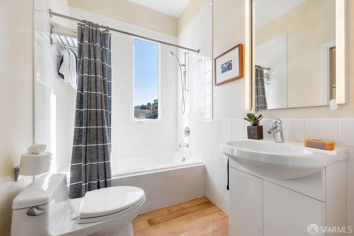 Detail Gallery Image 75 of 87 For 80 Diamond St, San Francisco,  CA 94114 - 3 Beds | 3 Baths