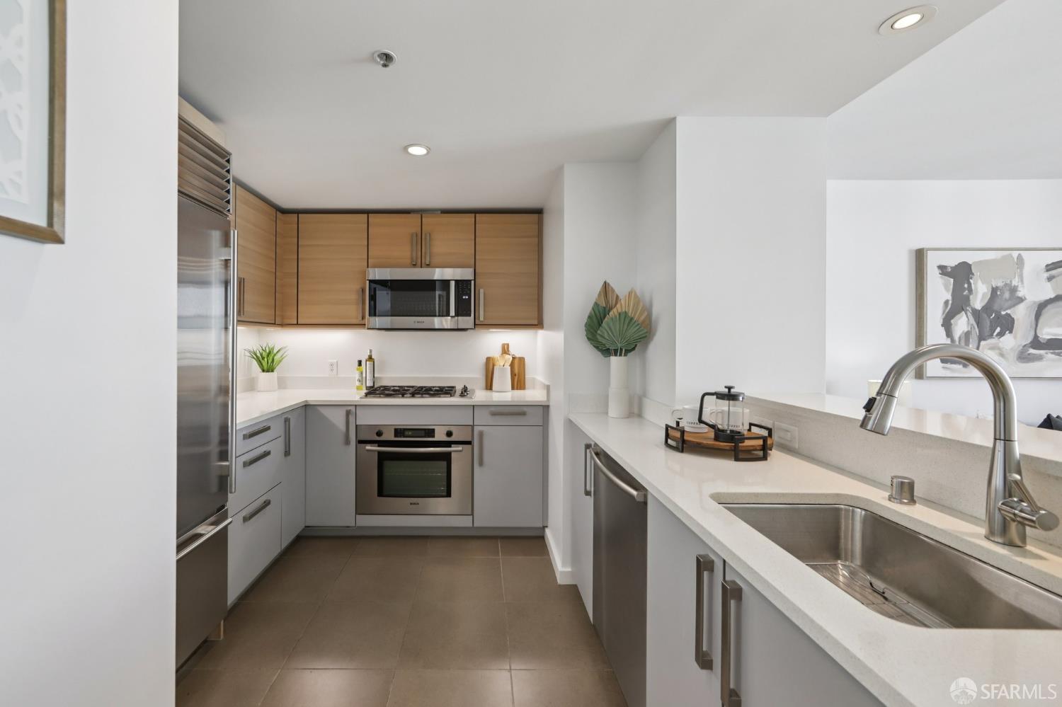 Photo #7: 425086079 Listing: Photo #7