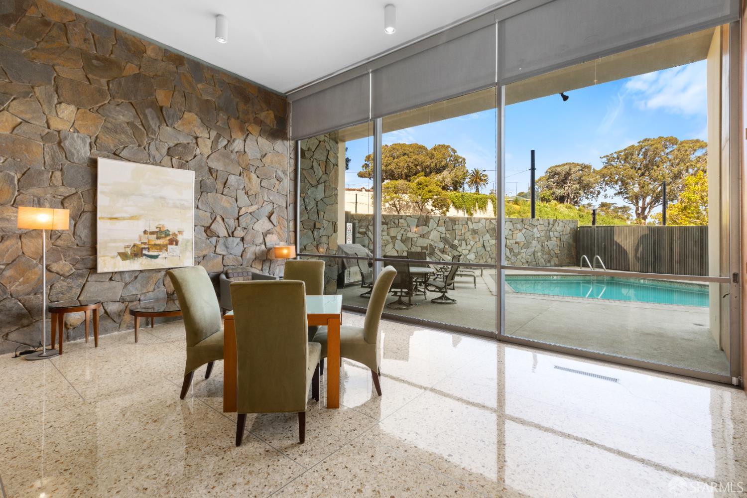 Photo #32: 426113864 Listing: Photo #32