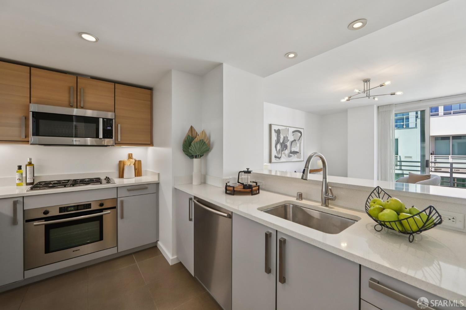 Photo #5: 425086079 Listing: Photo #5