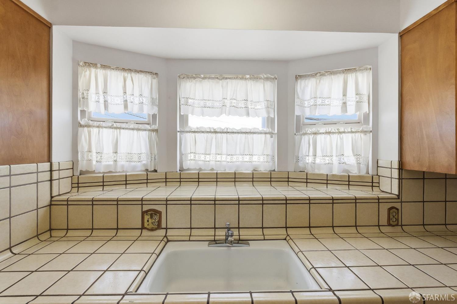 Detail Gallery Image 23 of 52 For 345 Felton St, San Francisco,  CA 94134 - 2 Beds | 1 Baths