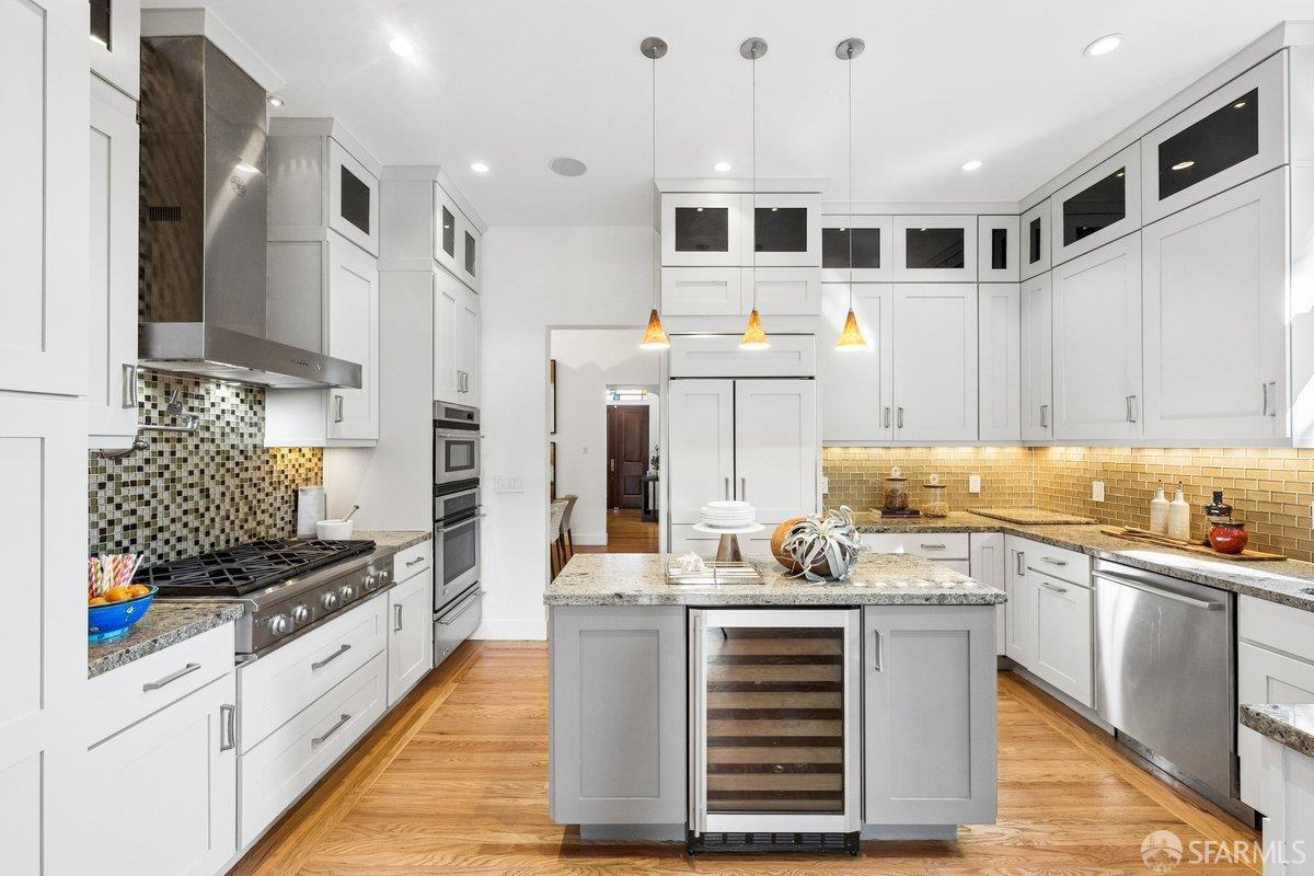 Detail Gallery Image 31 of 87 For 80 Diamond St, San Francisco,  CA 94114 - 3 Beds | 3 Baths