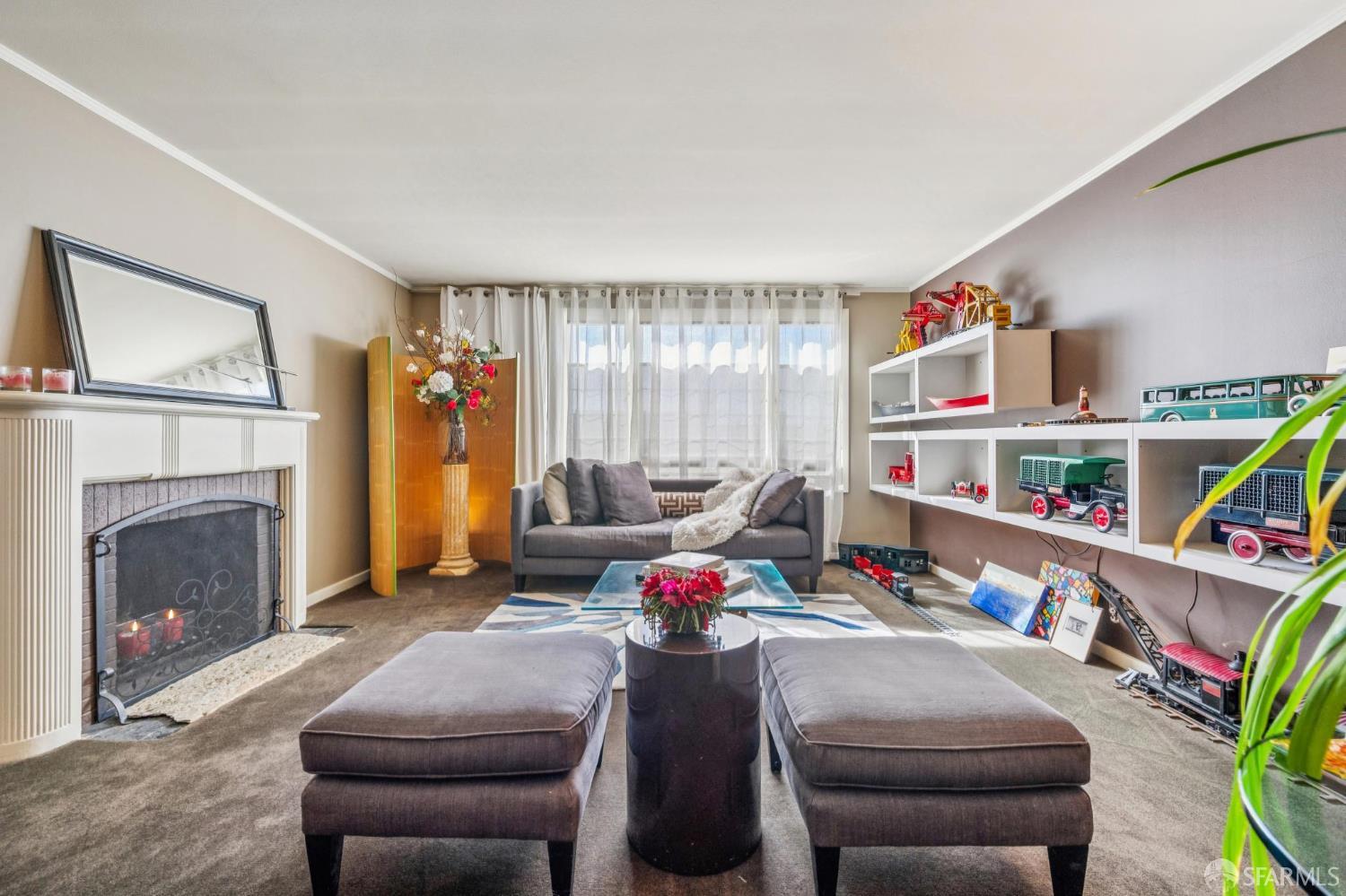 Detail Gallery Image 8 of 21 For 148 Beaumont Ave, San Francisco,  CA 94118 - 2 Beds | 1 Baths