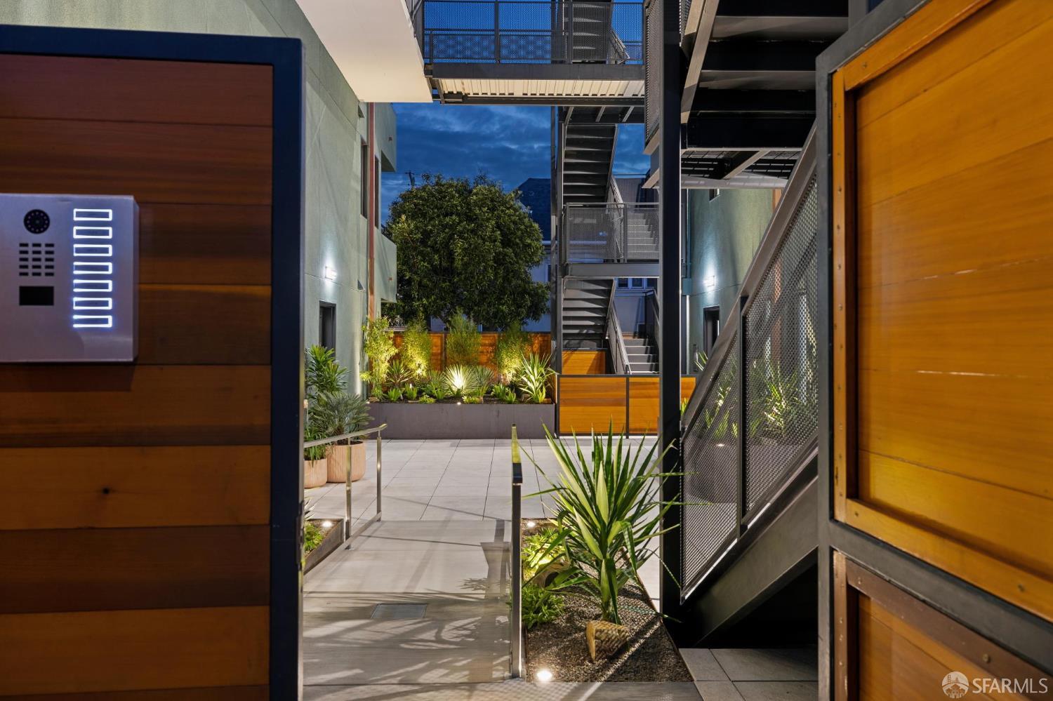 Photo #36: 426113949 Listing: Photo #36