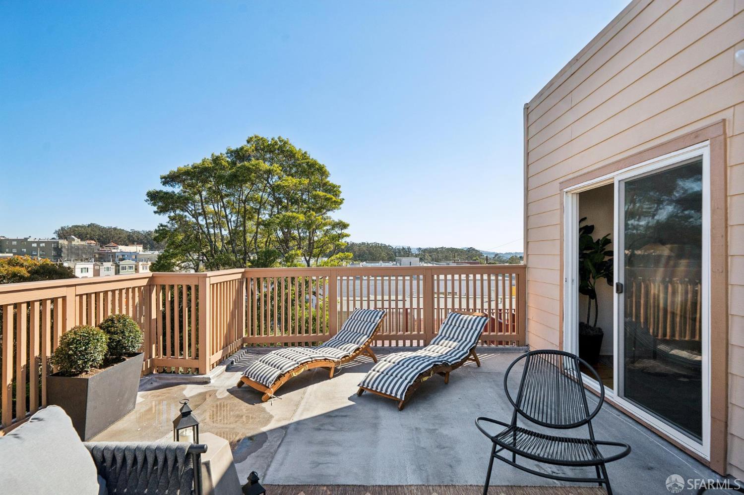 Detail Gallery Image 37 of 87 For 2518 25th Ave, San Francisco,  CA 94116 - 4 Beds | 4 Baths