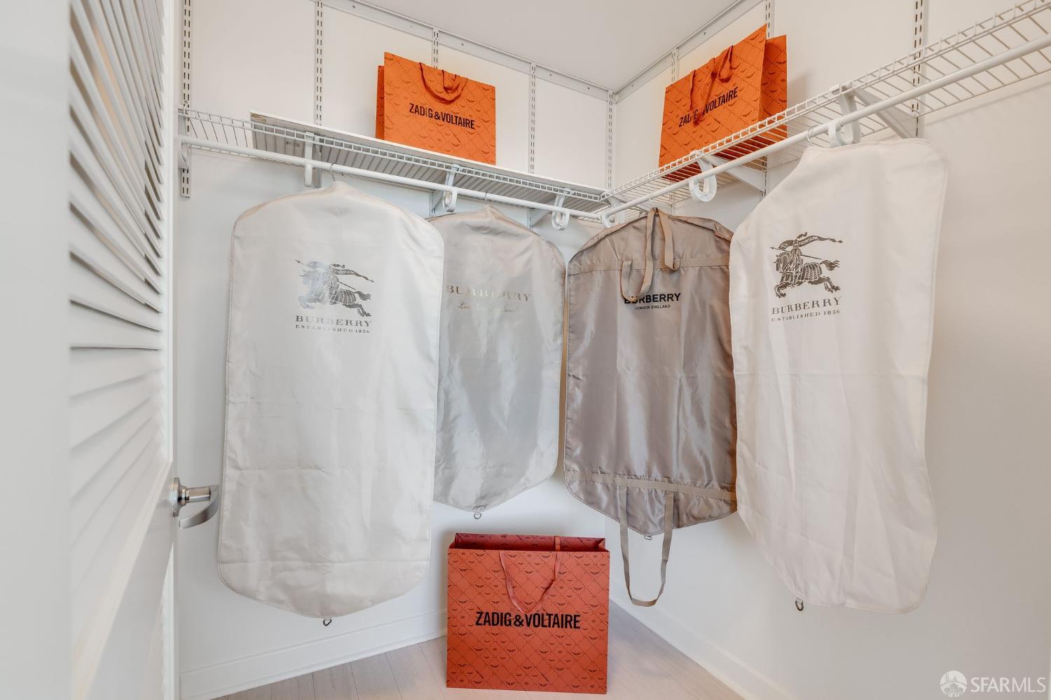 Photo #25: 426100759 Listing: Photo #25